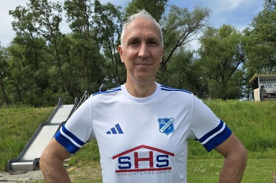 MdB Christoph Schmid im Trikot seines Heim-Vereines, der SG Alerheim